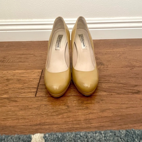 L.K. BENNETT ‘Sledge’ Pump, COLOR Taupe, woman 6.5US/37EU - Picture 2 of 8